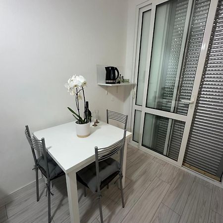 B&B Luna Rosa Pisa Bagian luar foto