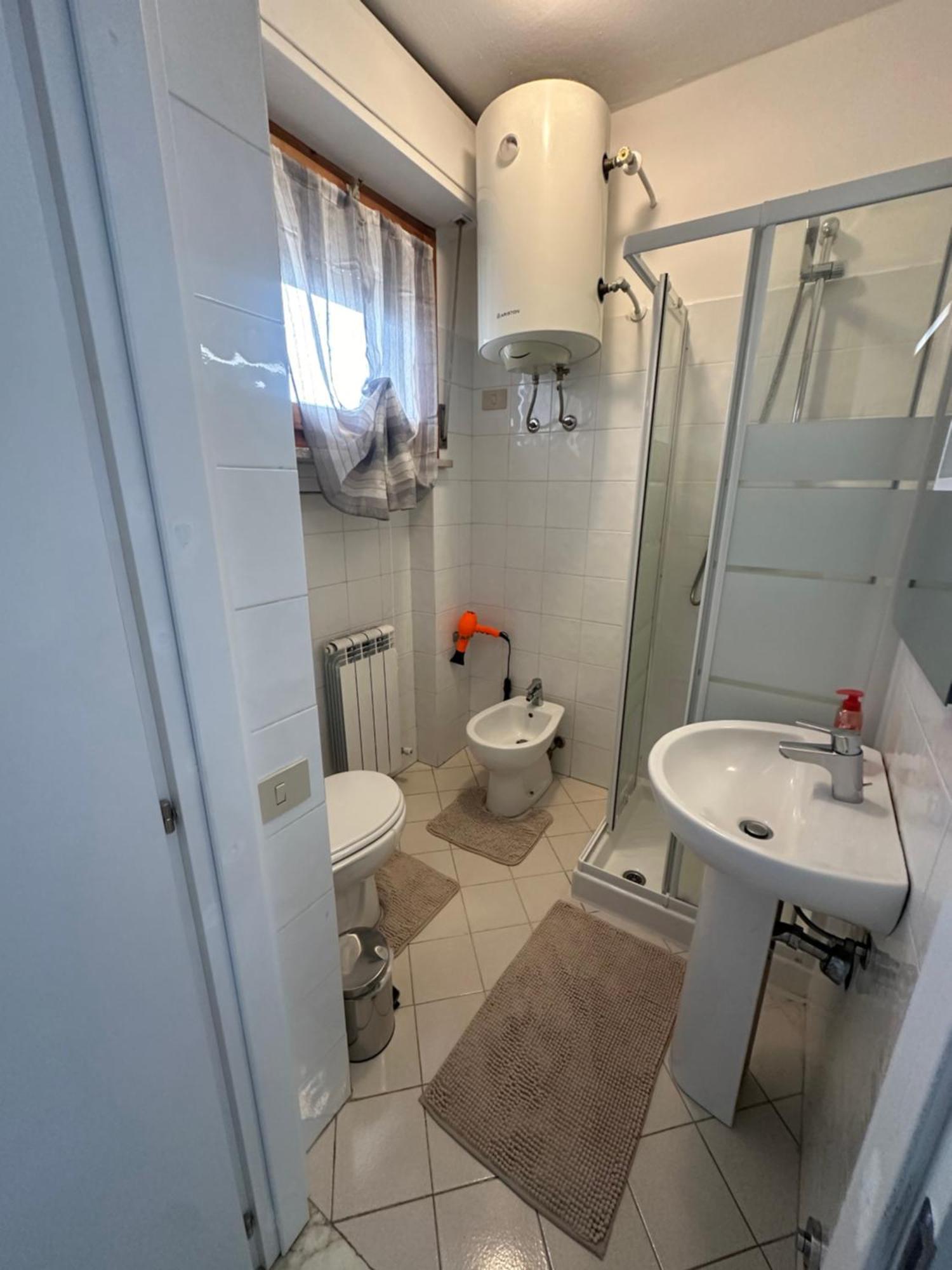 B&B Luna Rosa Pisa Bagian luar foto